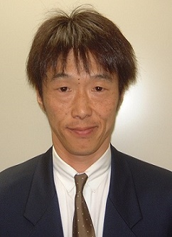 物流事業本部 輸送部<br />
セキュリティ物流ユニット長<br />
高岡 光太郎